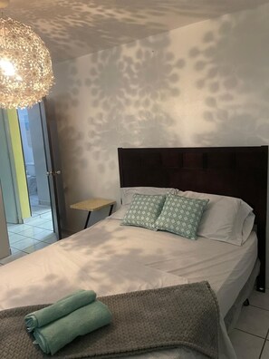 3 bedrooms, iron/ironing board, free WiFi, bed sheets