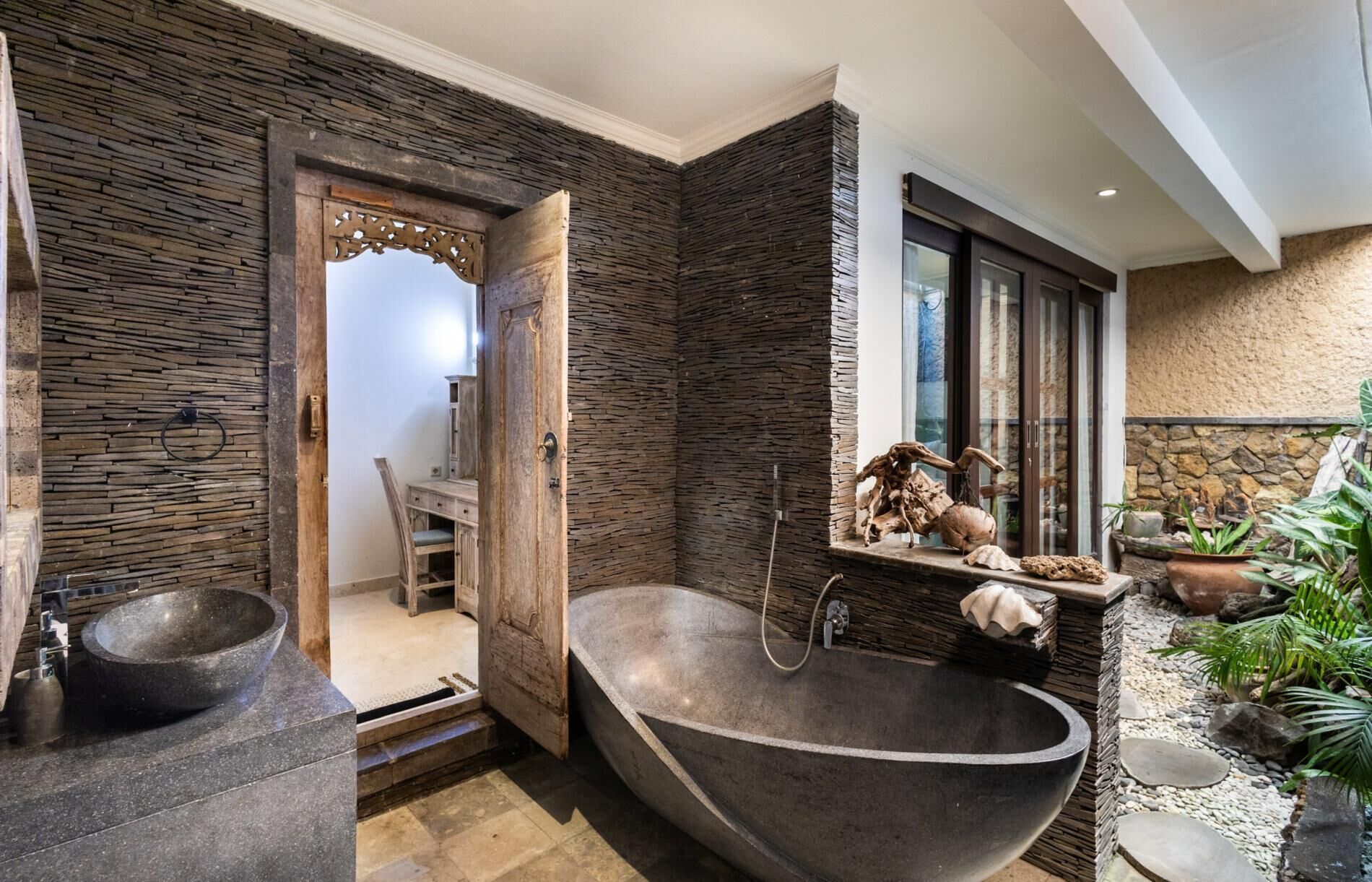 Badewanne, Haartrockner