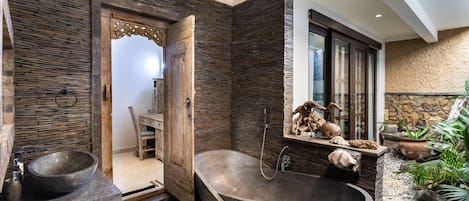Bathtub, hair dryer
