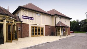 A hotel with a sign reading "Premier Inn" and a welcoming entrance. - Premier Inn Lymington (Lymington)