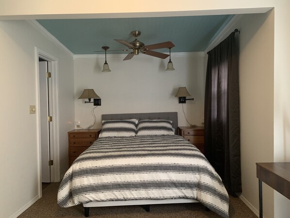 3 bedrooms, desk, iron/ironing board, free WiFi