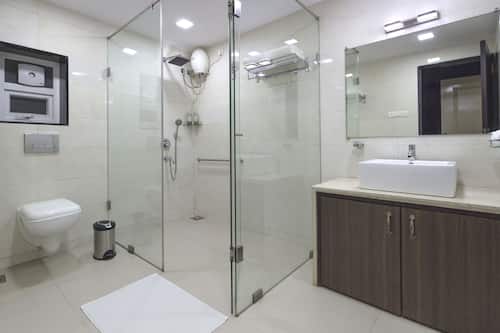 Maison, 4 chambres (Sluice) | Salle de bain | Douche, séchoir à cheveux