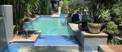 Opvarmet pool