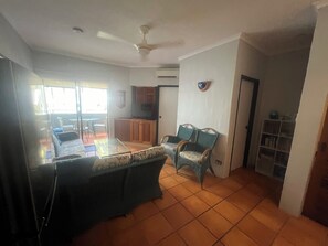 Smart TV - Port Douglas Beach Unit 2 bedder (Port Douglas)