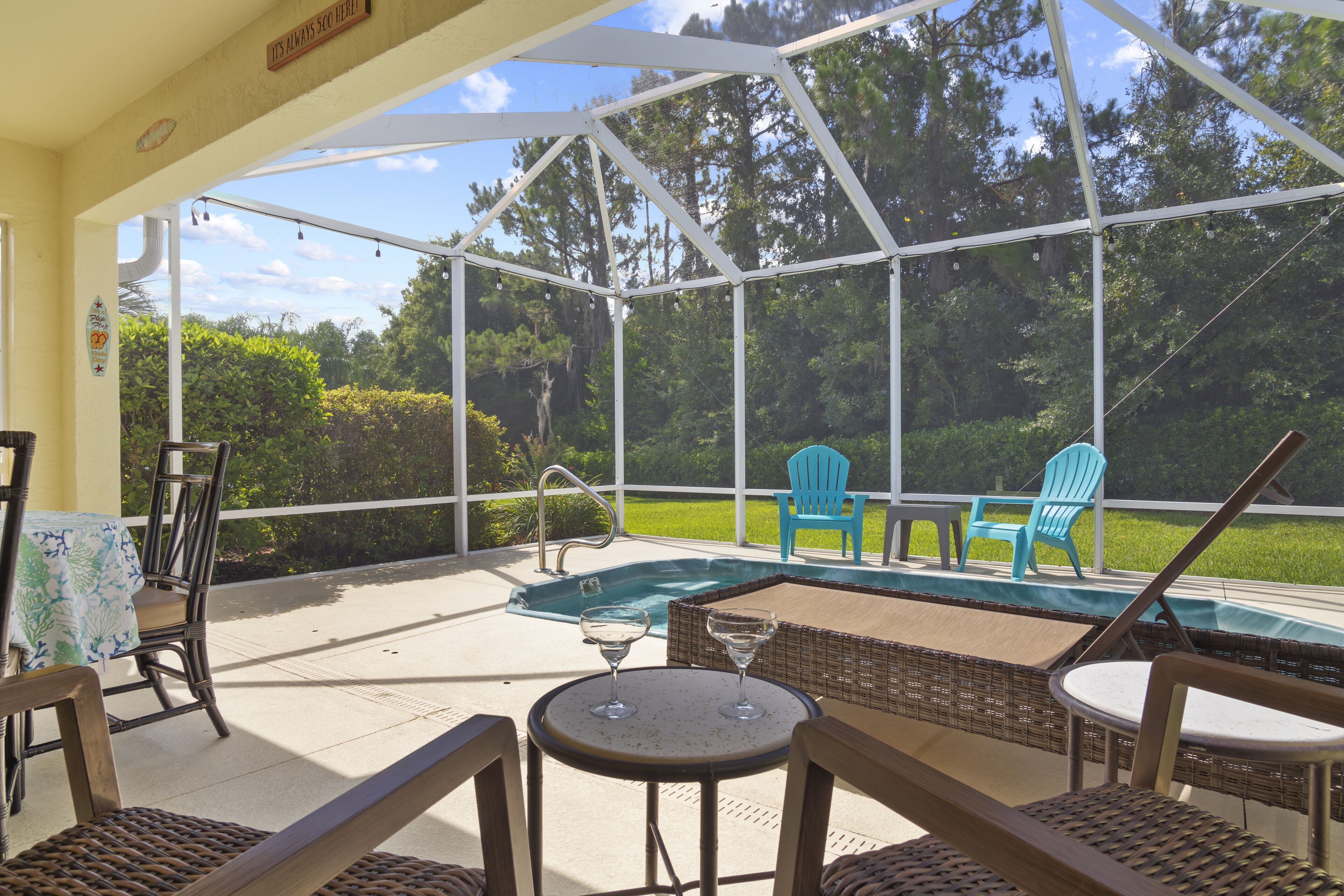 Tina de hidromasaje al aire libre