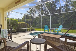 Outdoor spa tub - Pool, golf cart, private Paradise! (The Villages)