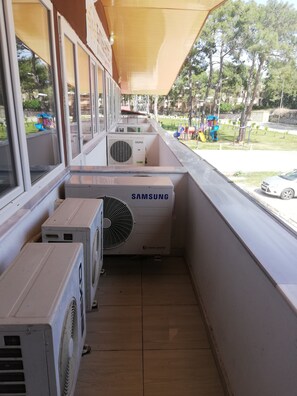 شقة عائلية | شرفة