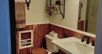 Cute barn style 2-story BnB, between Brenham and Round Top! Great farm views!