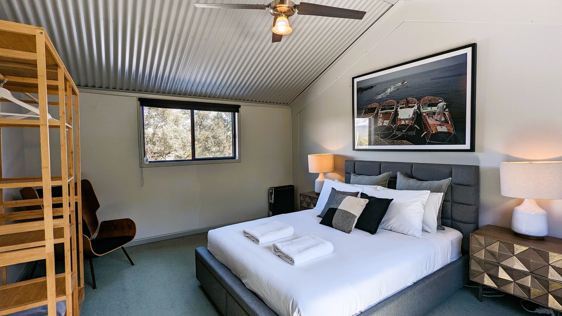 4 habitaciones, escritorio, tabla de planchar con plancha y wifi 