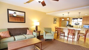 Condo (PB Jul 2nd-9th, 1Sla, Lincoln 1) | Exterior - Lincoln 1 PB 1Sla 0721 1 (Lincoln)