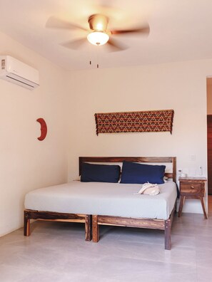 1 chambre, bureau, Wi-Fi gratuit, draps fournis