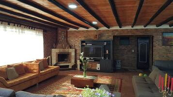 Family Room | Living area | Flat-screen TV