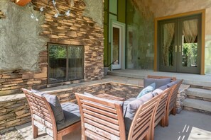 하우스, 침실 4개 | 테라스/파티오