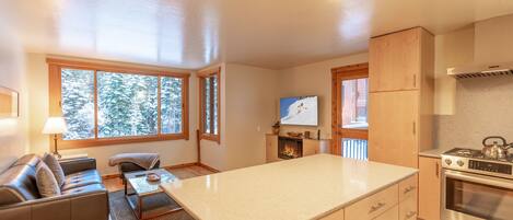 Condo, 1 Bedroom | Private kitchen | Fridge, coffee/tea maker, toaster