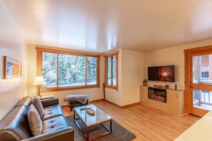 Apartment, 1 Schlafzimmer | Wohnbereich | Videospiele, Tischfußball