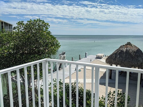 2/2 Ocean, Canal, Dock- Fall Getaway @ Casita Mar!