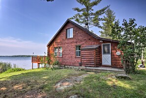 Cabin, 3 Bedrooms | Exterior - 1000 Islands In Chippewa Bay 3 Bedroom Cabin by RedAwning (Hammond)