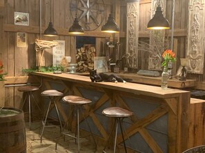 House, 2 Bedrooms | Private kitchen