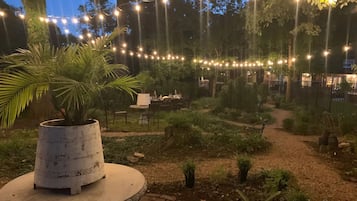 House, 2 Bedrooms | Outdoor dining