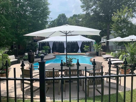 House, 2 Bedrooms | Pool | Outdoor pool