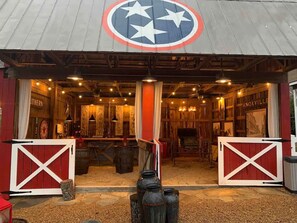 House, 4 Bedrooms | Exterior