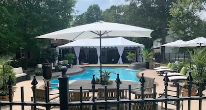 Boyd Harvey Main House And Carriage House 4 Bedroom Home by RedAwning