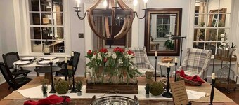 บอยด์ ฮาร์วีย์ เมน เฮาส์ แอนด์ แคร์ริจ เฮาส์ 4 ห้องนอน บ้าน โดย เรดออว์นนิ่ง