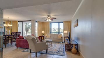 Condo, 2 Bedrooms | Living room