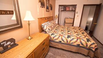 Condo, 6 Bedrooms | 6 bedrooms, laptop workspace, iron/ironing board, free WiFi