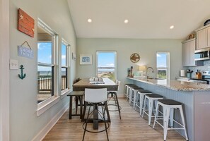 House, 3 Bedrooms | Private kitchen | Fridge, coffee/tea maker, toaster