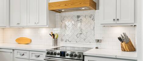 Hus - 4 soveværelser | Privat køkken | Køleskab, kaffe-/temaskine, brødrister