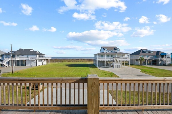 House, 4 Bedrooms | Property grounds