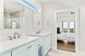 Maison, 4 chambres | Salle de bain