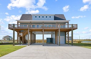 House, 4 Bedrooms | Exterior