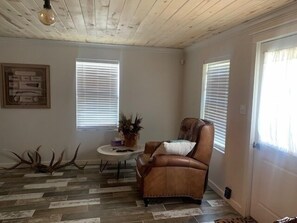 House, 2 Bedrooms | Living room | Smart TV