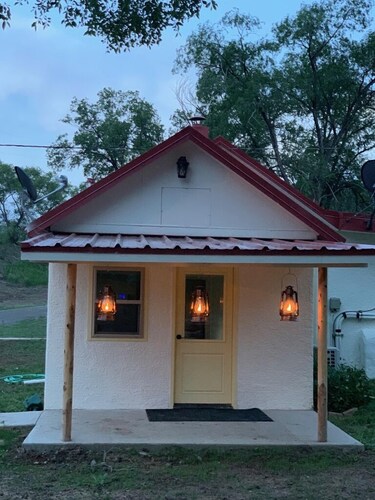 Valentine's Northern New Mexico Mountain Ranch On Colorado Border 2 Bedroom Retreat by RedAwning
