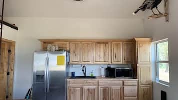 Cabana, 1 quarto | Cozinha privada | Geladeira, torradeira