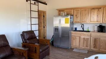 Cabin, 1 Bedroom | Private kitchen | Fridge, toaster