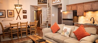 1168 Flying Dutchman 2 Bedroom Condo by RedAwning