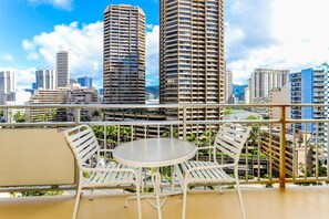 Condo, 1 Bedroom | Tempat makan luar