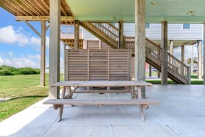 House, 3 Bedrooms | Terrace/patio - 1 Naut On Call 3 Bedroom Home by RedAwning (Port Bolivar)