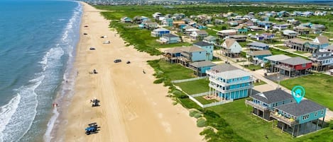 House, 3 Bedrooms | Beach