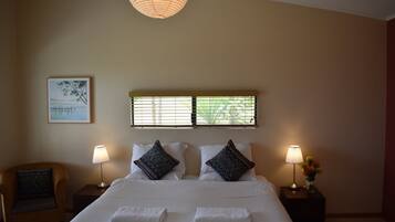 2 bedrooms, iron/ironing board, Internet, bed sheets