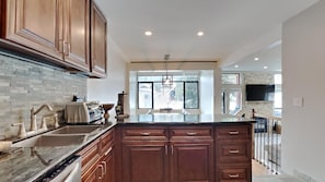 Appartamento, 2 camere da letto | Cucina privata | Frigorifero, forno, macchina per tè/caffè, tostapane