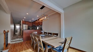 Condo, 2 Bedrooms | Dining