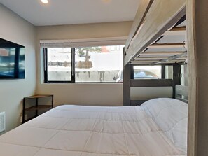 Condo, 2 habitaciones | 2 habitaciones, espacio para trabajar con laptop y wifi gratis 