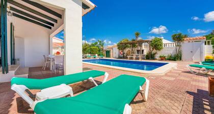 Family-Friendly Vacation Home "Villas Vanessa & Ruth" with Pool and Terrace