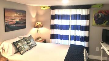 2 室のベッドルーム、WiFi (無料)、ベッドシーツ