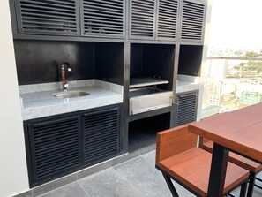 Outdoor dining - Ocean-view Fresh Equipped Apartment by SweetHome (Barranco)