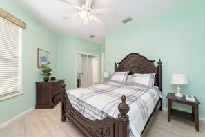 3 bedrooms, WiFi, bed sheets - Villages- Lake Griffin, Waterfront Home, 4 Miles To Villages, Harris Chain Lakes (Fruitland Park)